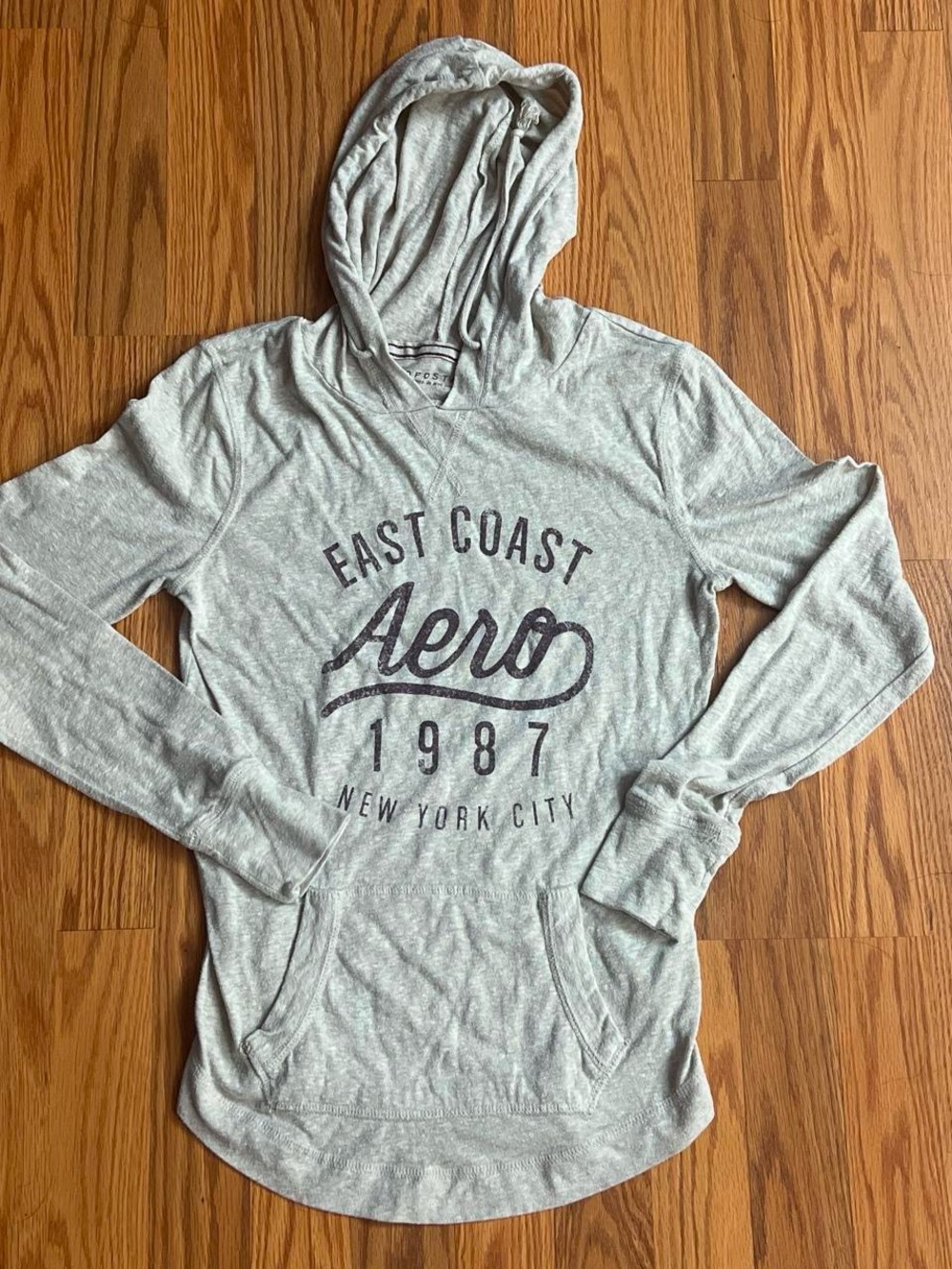 Aéropostale light gray "East Coast Aero 1987 New York City" long-sleeve tee